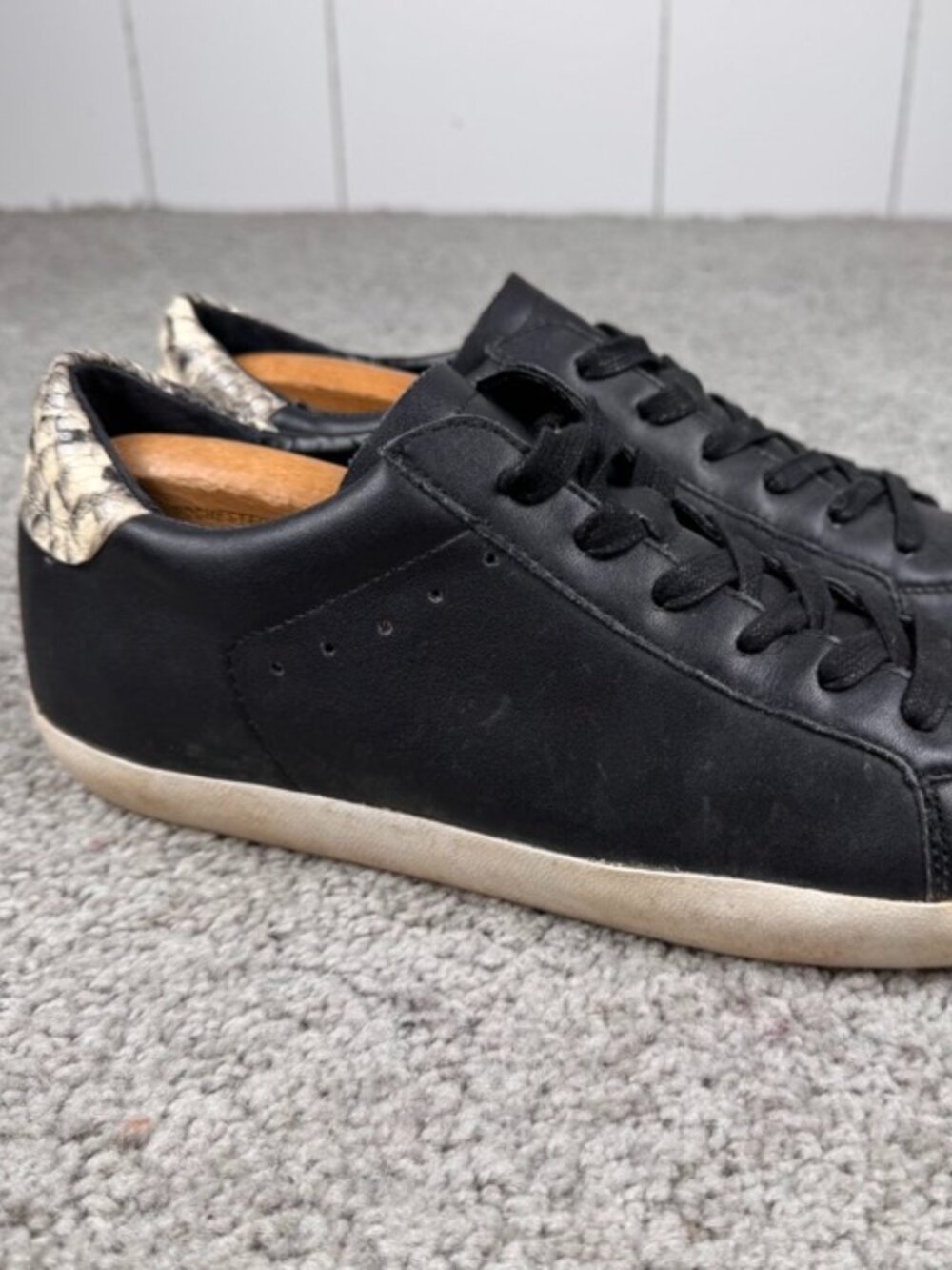 Banana Republic Genuine Leather Sneaker Black Snake Print Size 8.5 Lace Up Women
